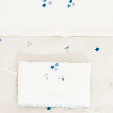 compose-culla-ricamato-4-pezzi