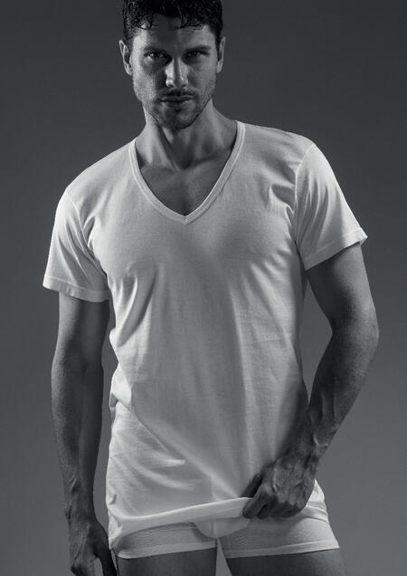 maglia-uomo-mezza-manica-scollo-v-cotone-mako