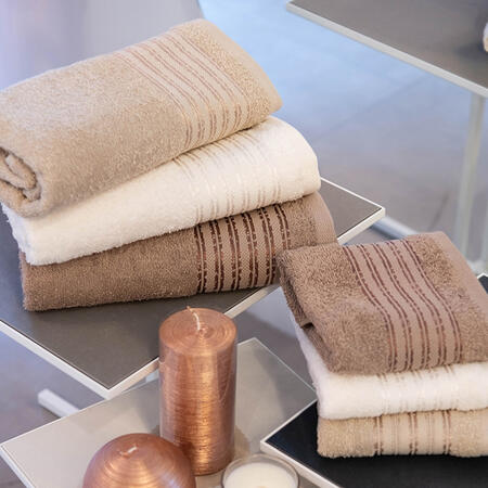 asciugamani-33-in-scatola-spugna-450-grammi-mq-61254